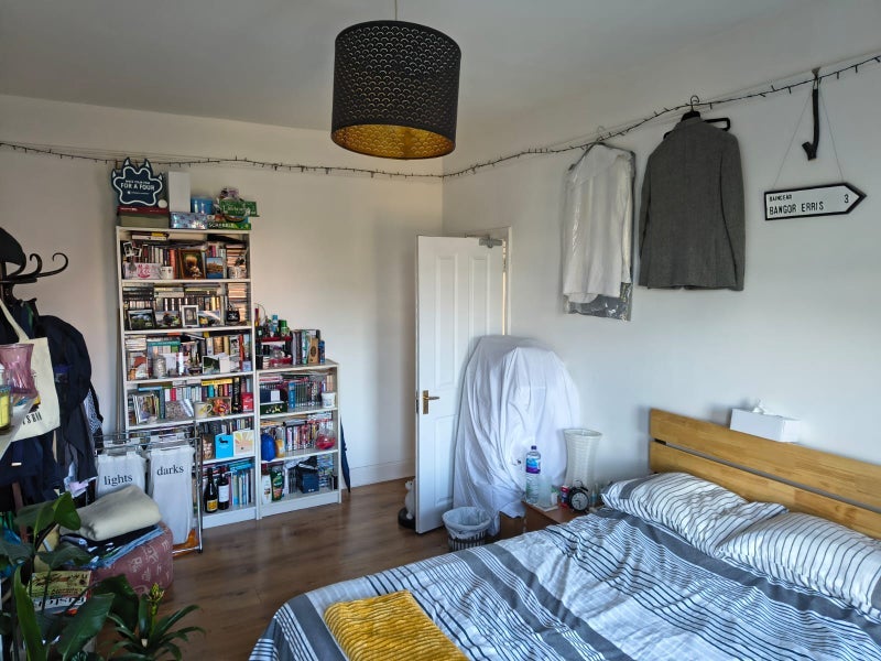 Room Newquay Road in Greater London