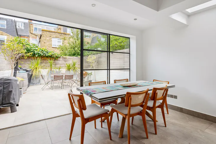 House Ashcombe Street in Greater London