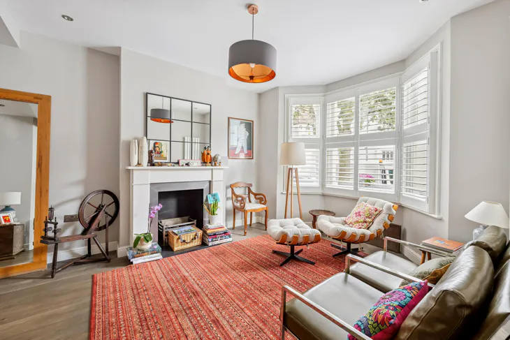 House Ashcombe Street in Greater London