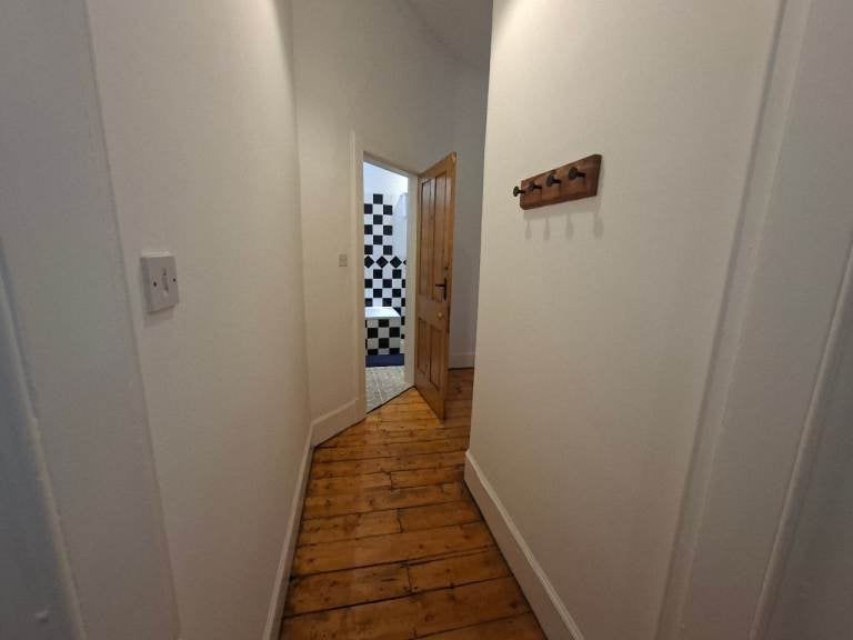 Flat Dowanside Road in Glasgow