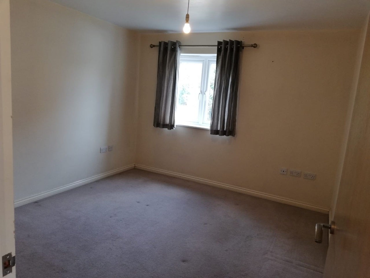 Flat Projects Drive in Rugby