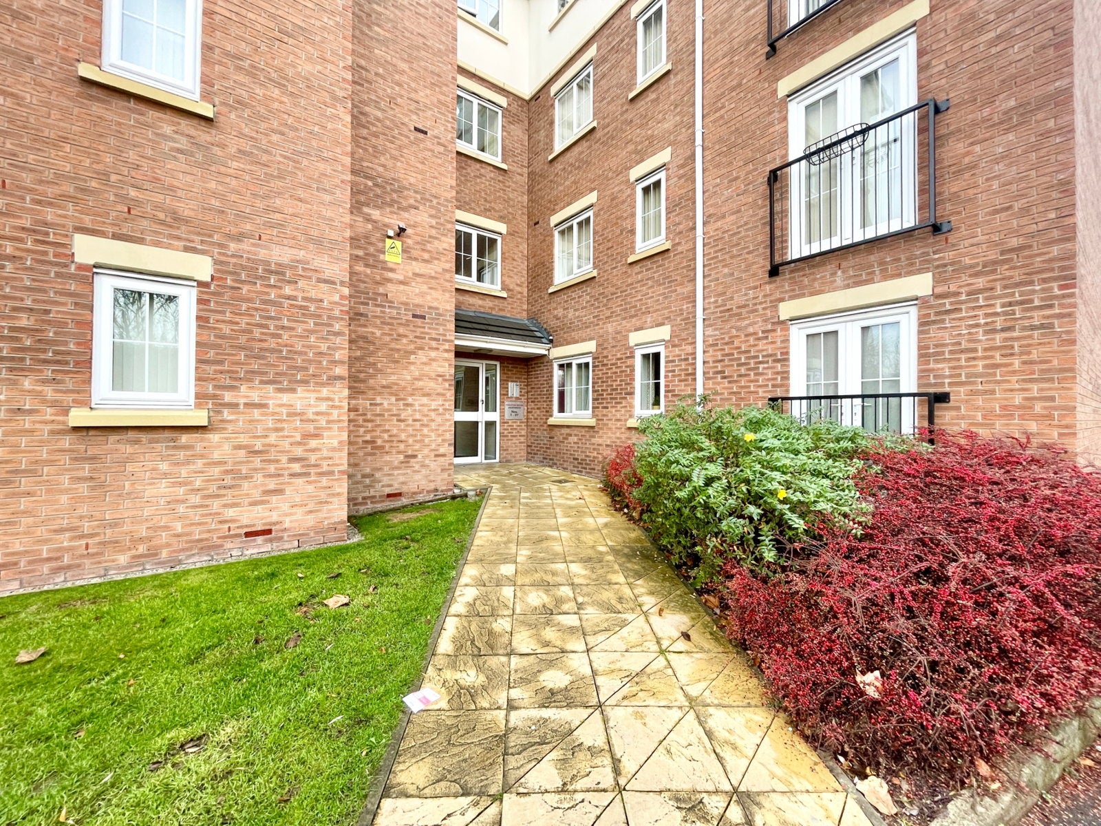 Flat Langworthy Road in Salford