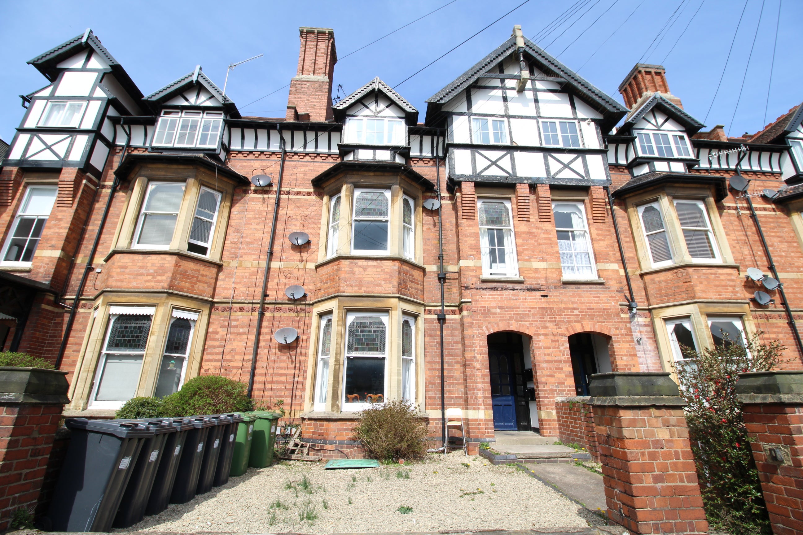 Flat Heath Terrace in Royal Leamington Spa