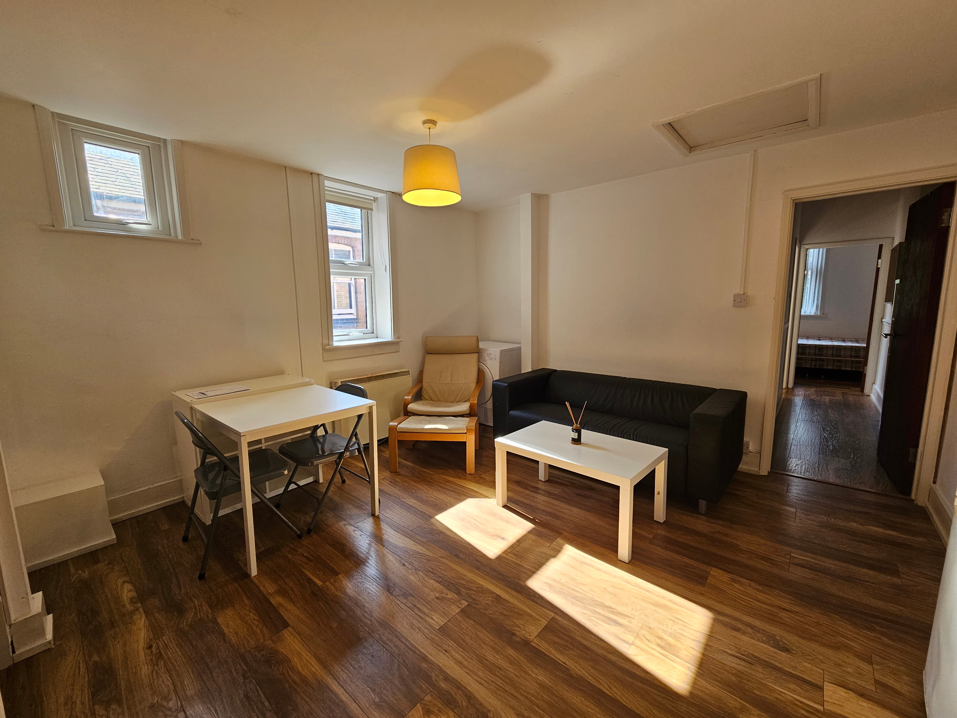 Flat Heath Terrace in Royal Leamington Spa