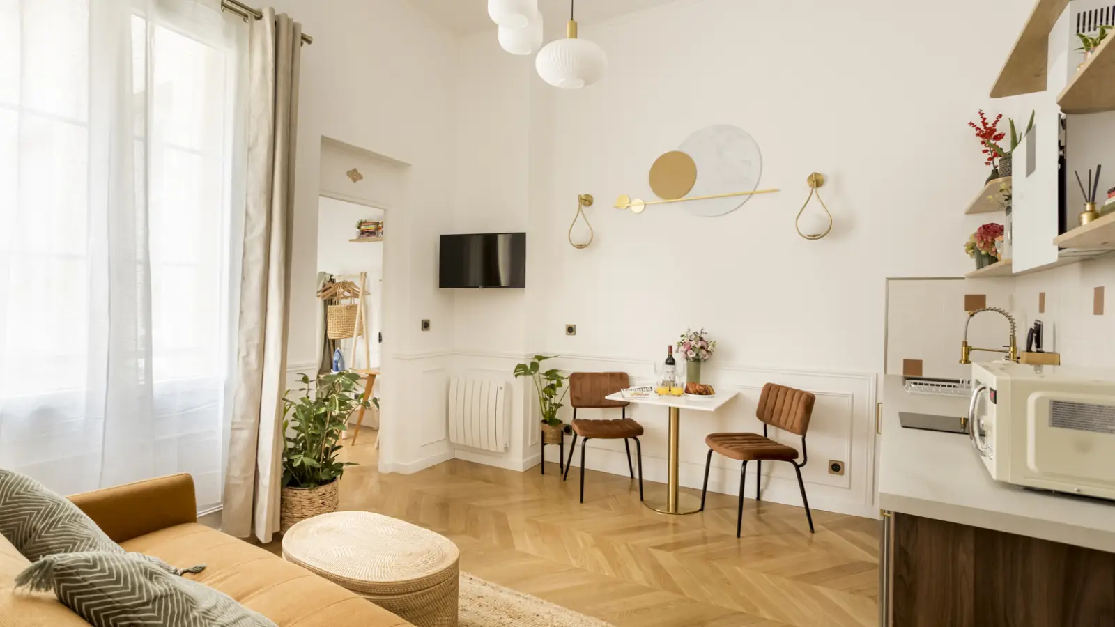 Flat Rue du Louvre in Paris