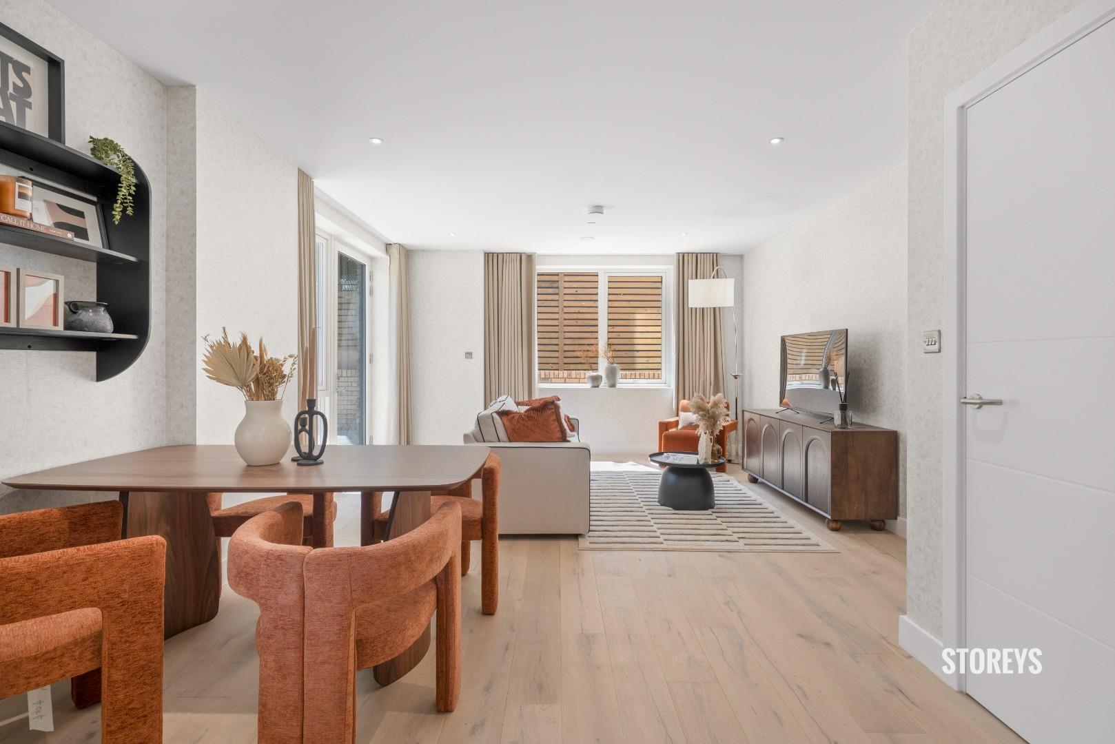 Flat The Roundway in London