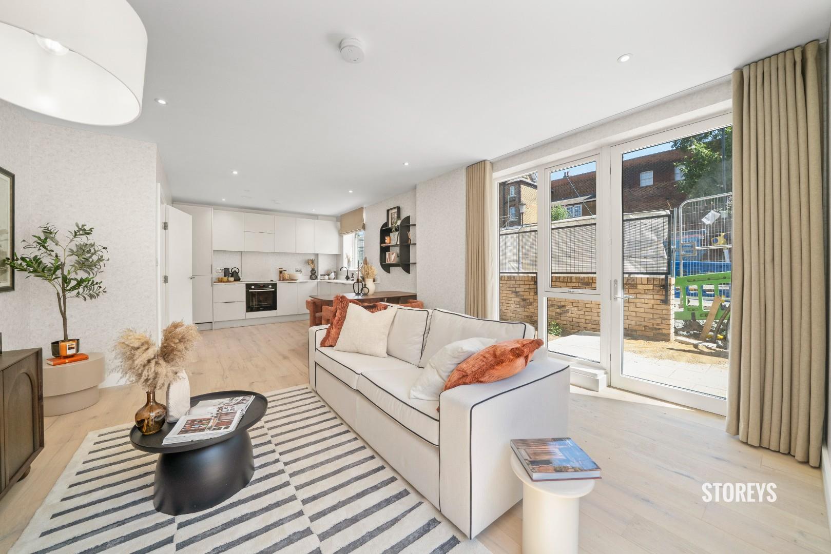 Flat The Roundway in London