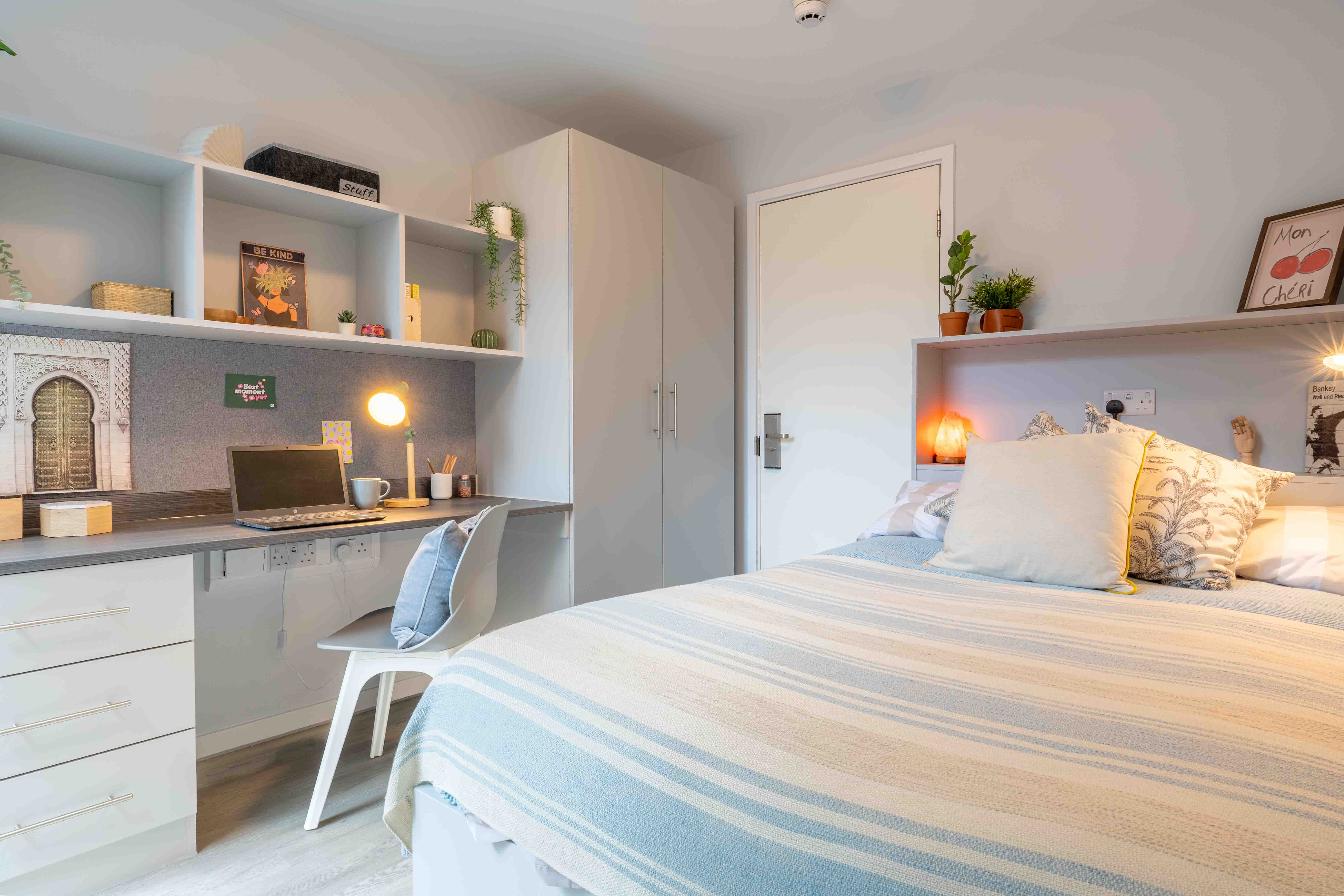 Room Bastwick Street in Greater London