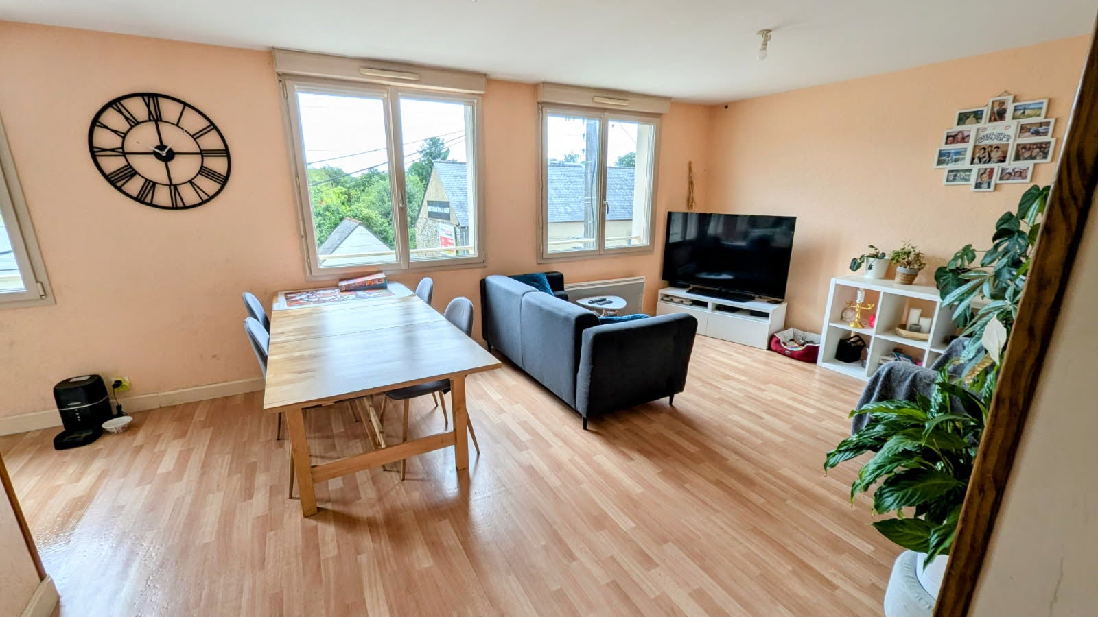 Appartement Place De La Mairie à Saint-Méen-le-Grand