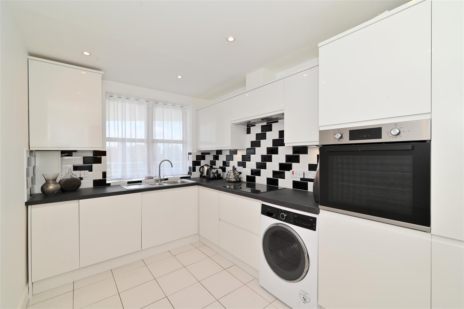 Flat Manbre Road in Greater London