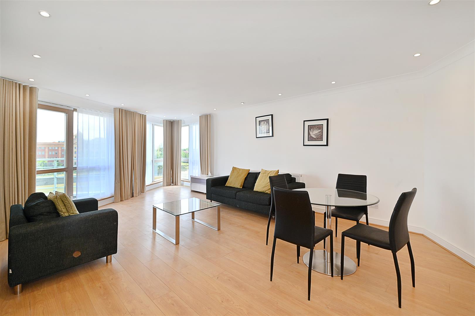 Flat Manbre Road in Greater London