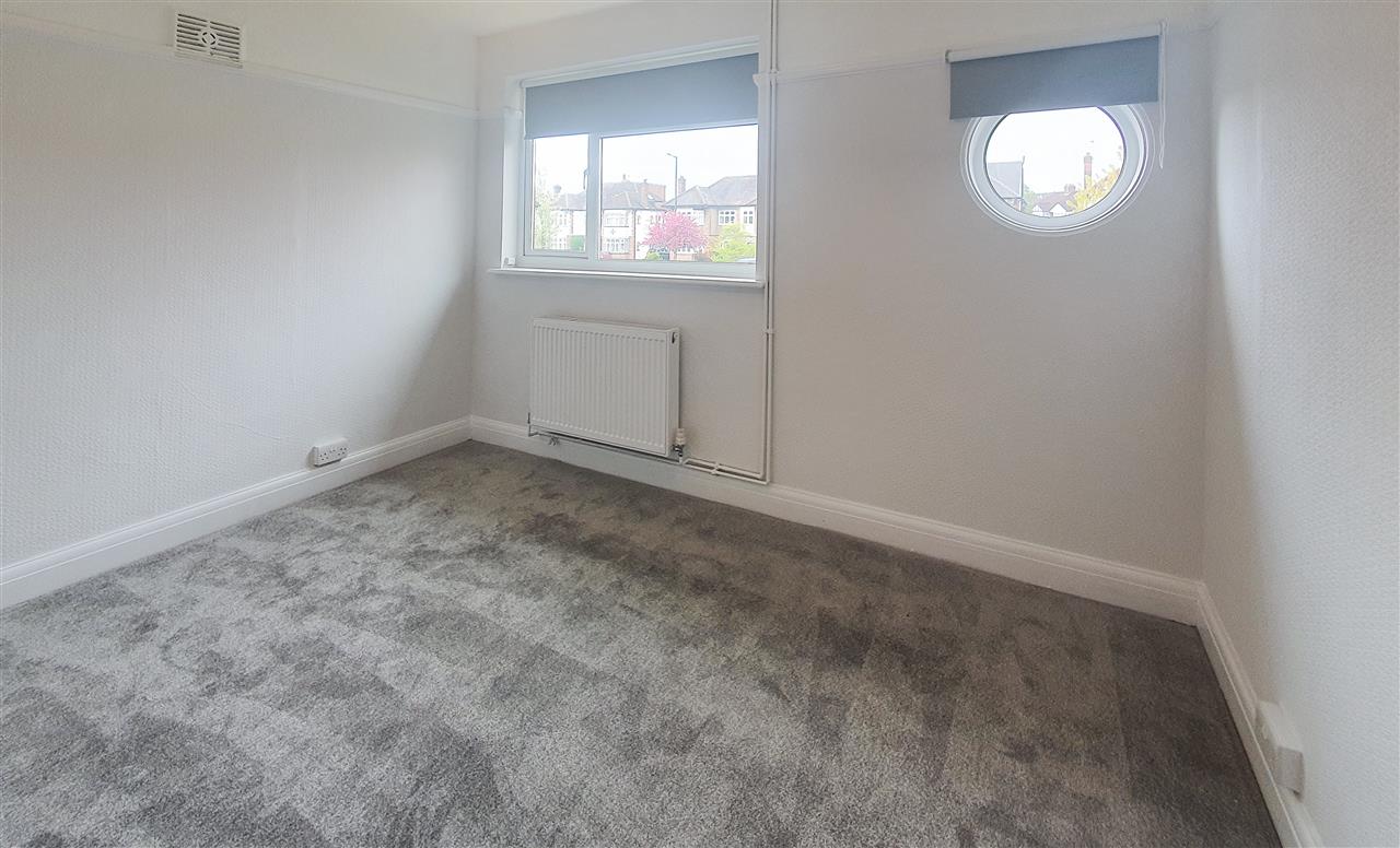 Flat East Close in Greater London
