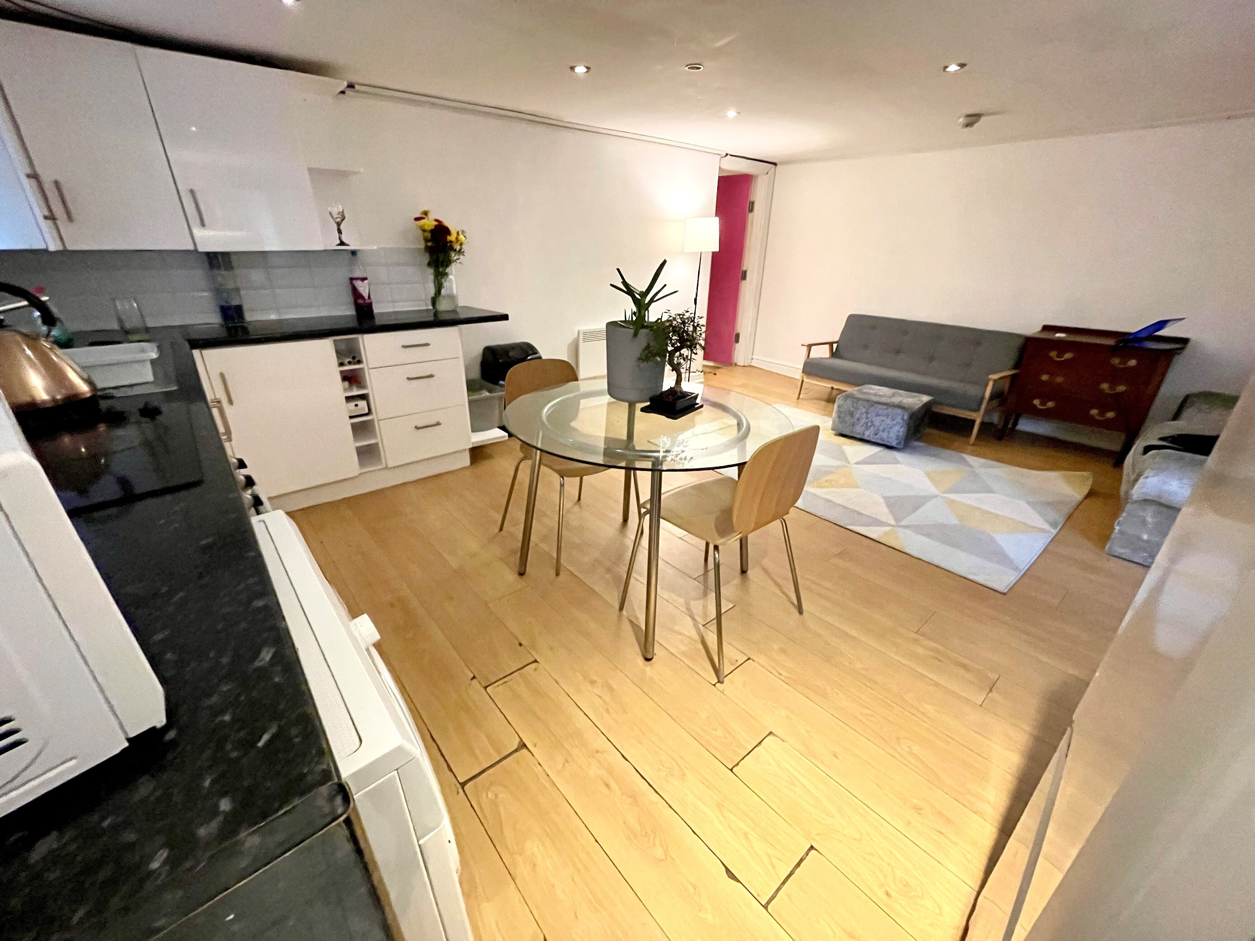 Flat Mayfield Road in Manchester