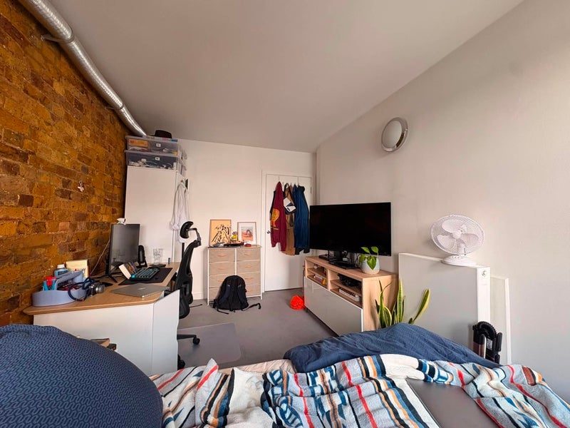 Room Tyssen Street in Greater London