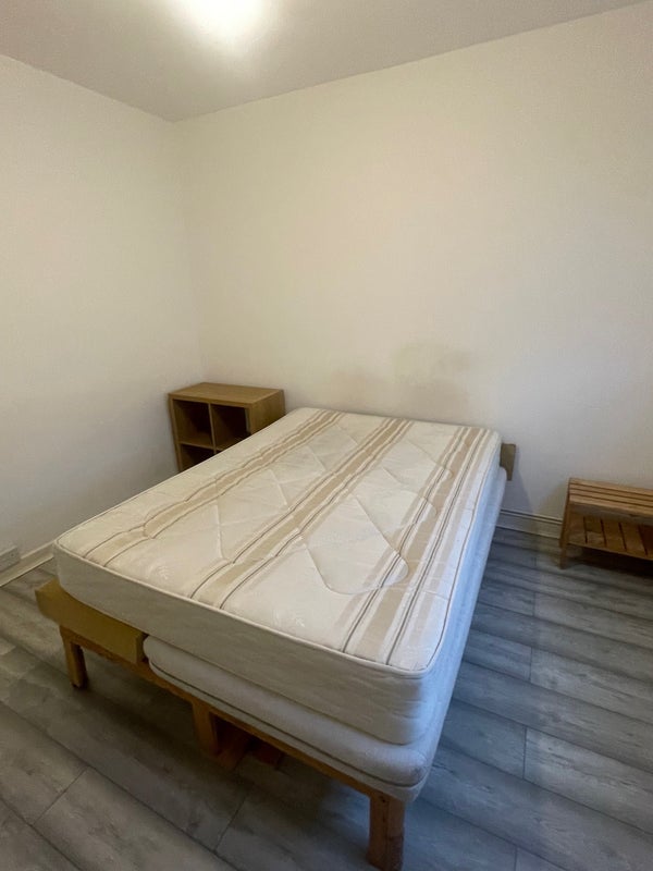 Room Walburgh Street in Greater London