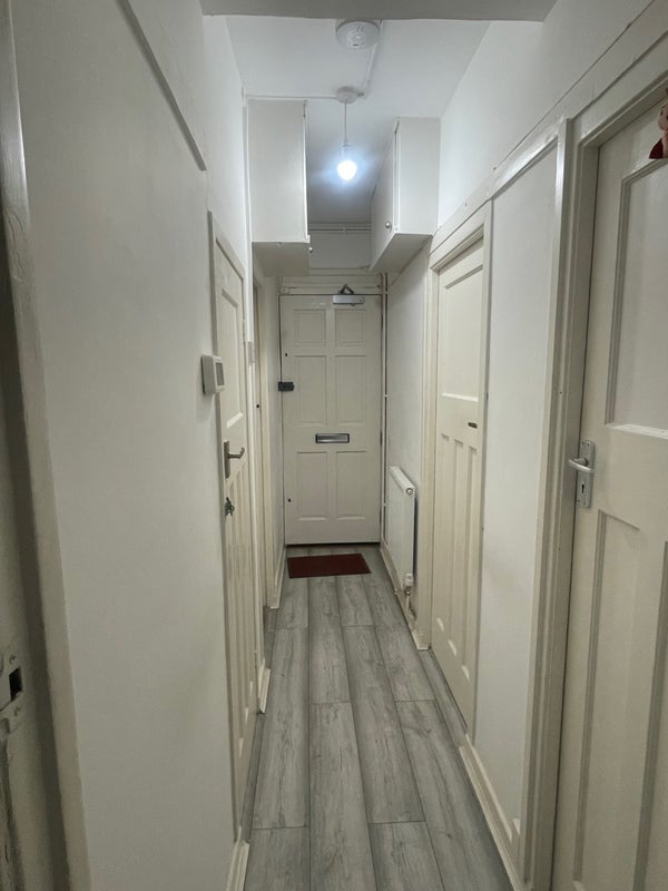 Room Walburgh Street in Greater London