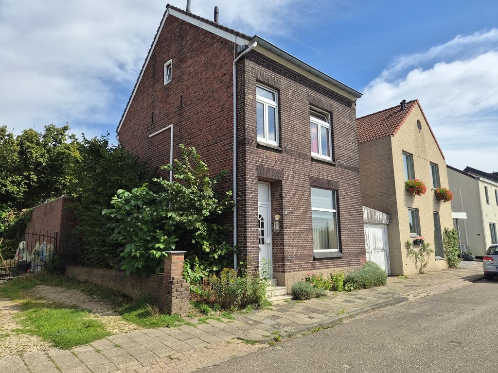 Hoekwoning te koop: Prinses Wilhelminaweg 13, Bunde