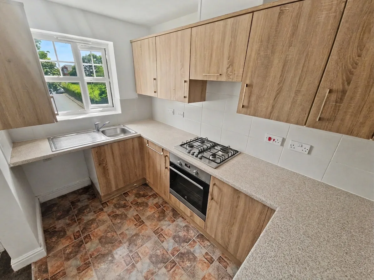 Flat Fernbeck Close in Farnworth