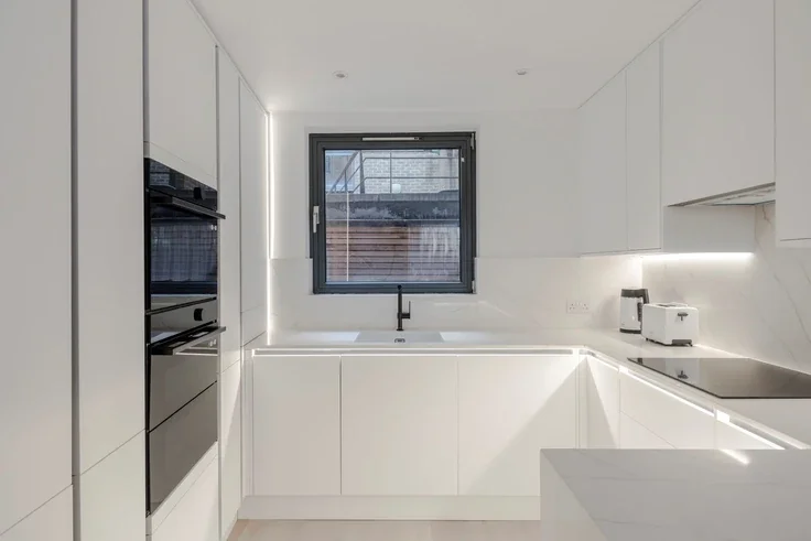 Flat Booth's Place in City of Westminster
