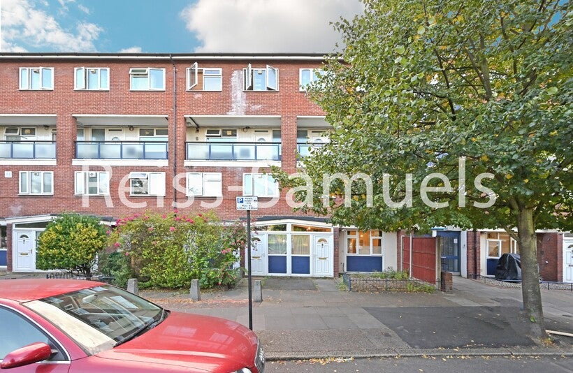 House Cook's Road in Greater London