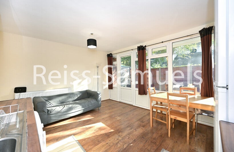 House Cook's Road in Greater London
