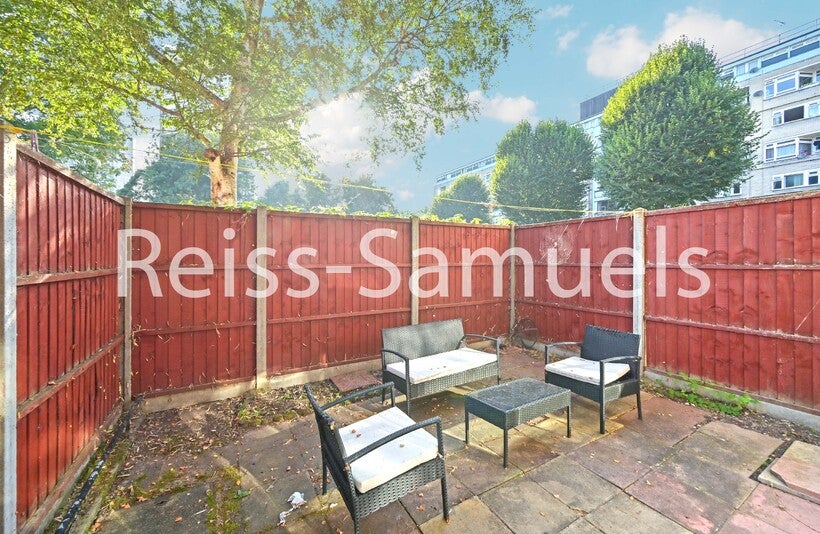House Cook's Road in Greater London