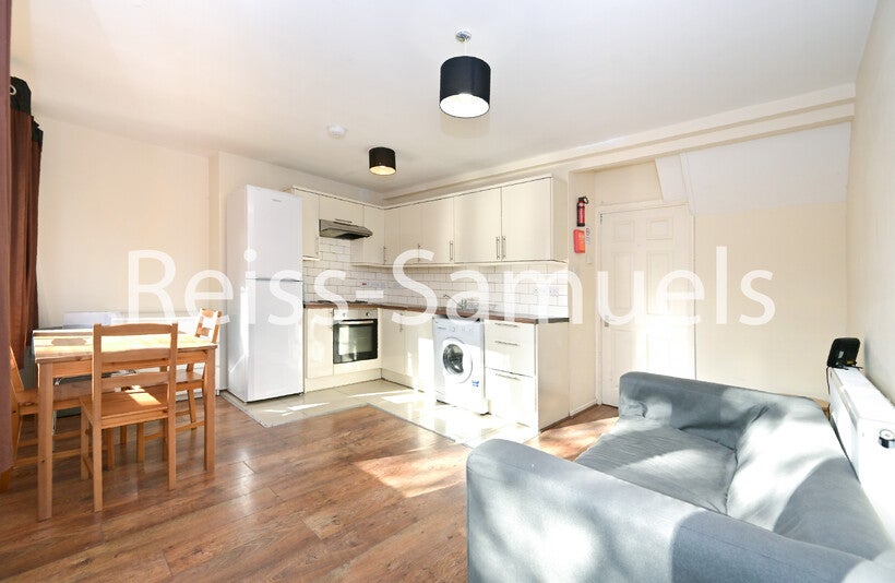 House Cook's Road in Greater London