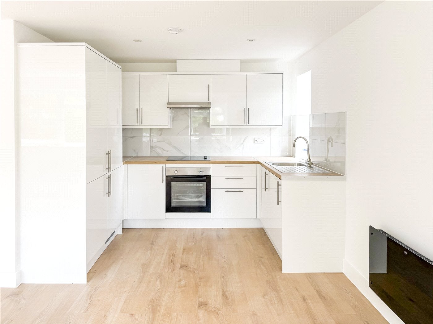 Flat Castleview Road in Elmbridge