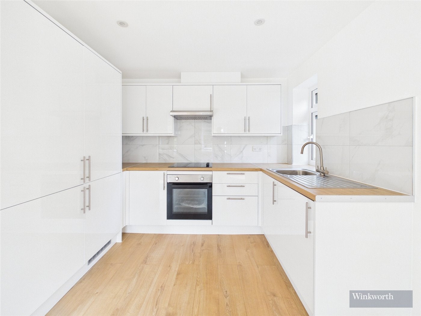 Flat Castleview Road in Elmbridge