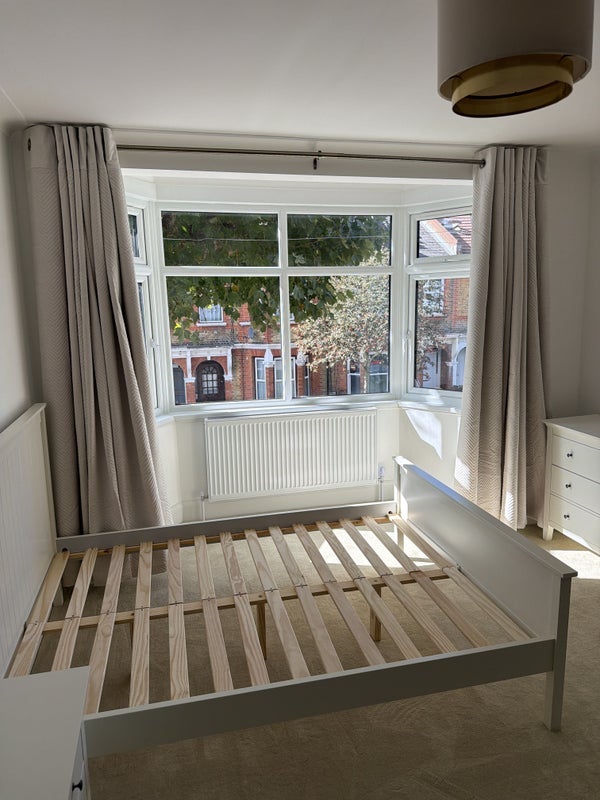Room Leigh Road in Greater London
