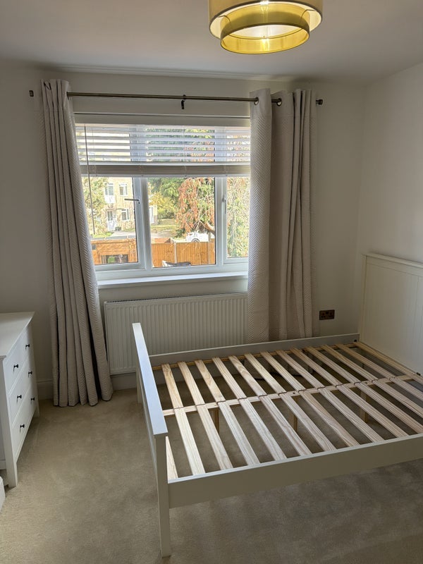 Room Leigh Road in Greater London