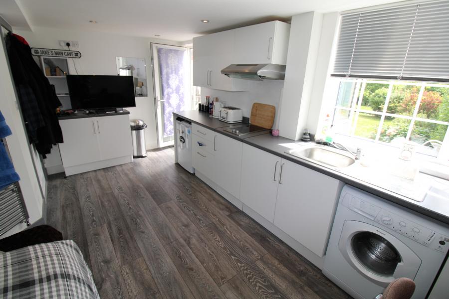 Room Brizlincote Lane in East Staffordshire