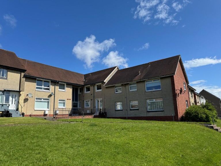 Flat Airlie Road in Glasgow