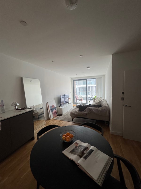 Room York Road in Greater London