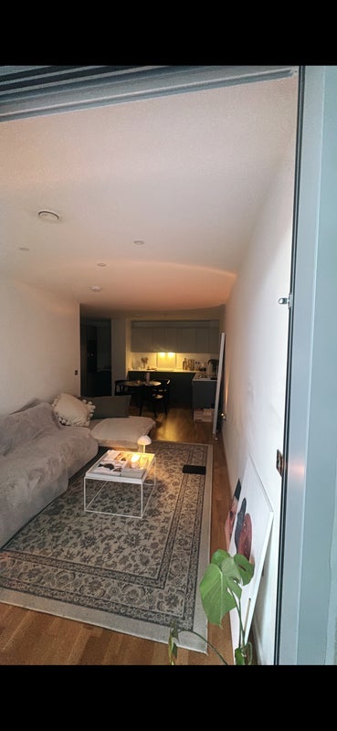 Room York Road in Greater London