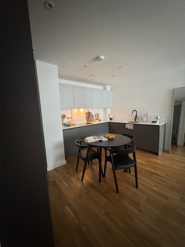 Room York Road in Greater London