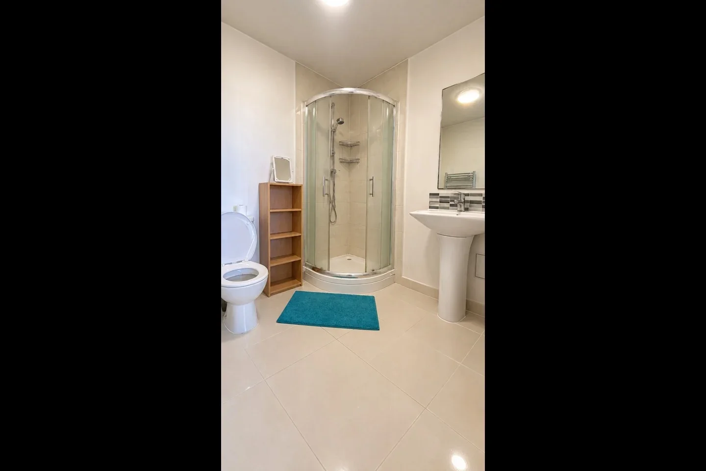 Room Trafalgar Road in Greater London