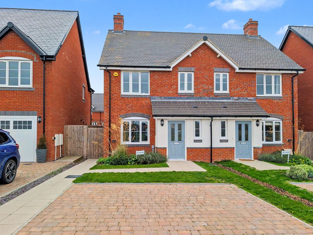 House Sugar Beet Avenue in Allscott Meads