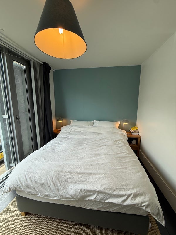 Flat Avenell Road in Greater London