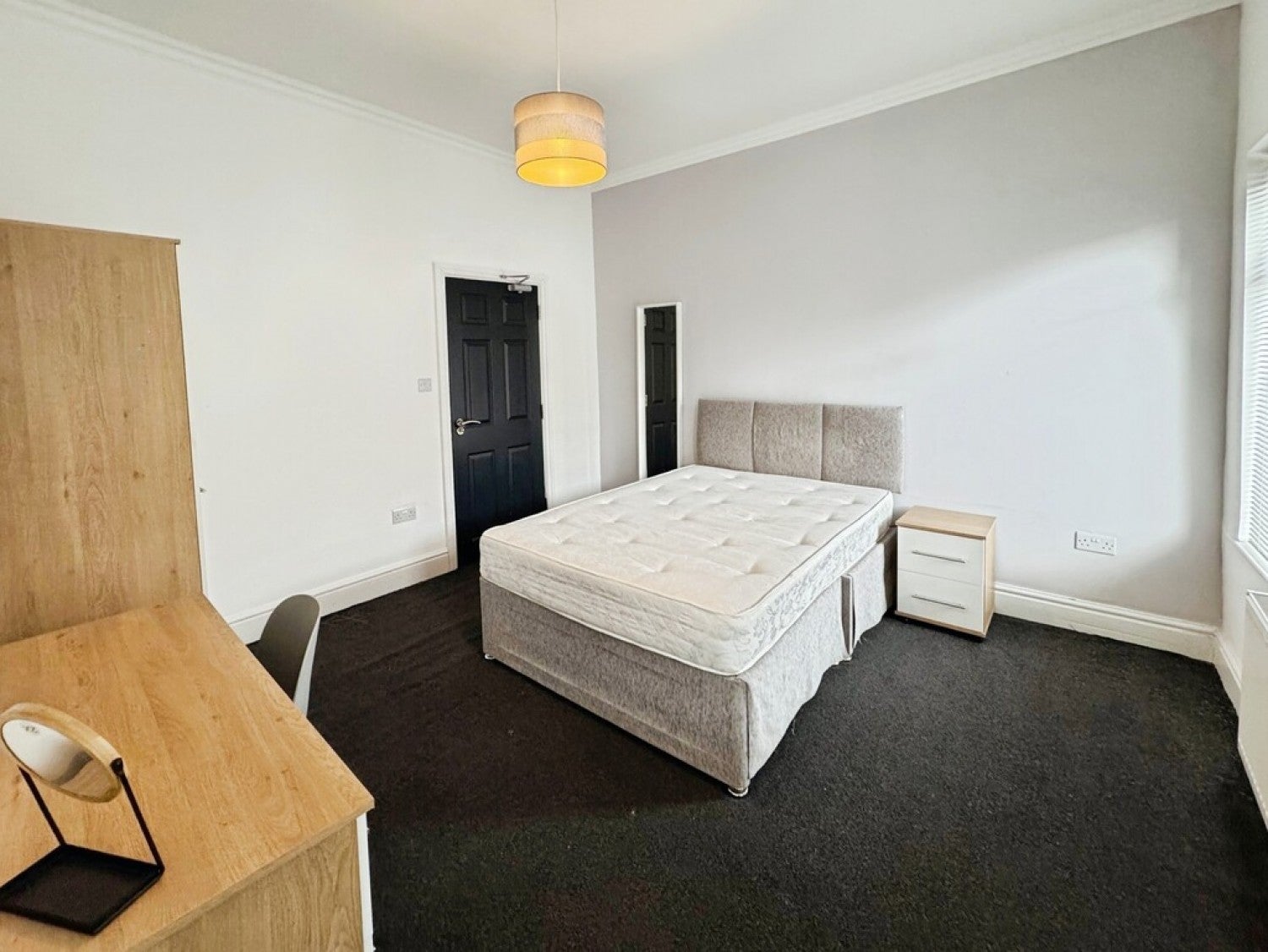 Room Victoria Avenue in Salford
