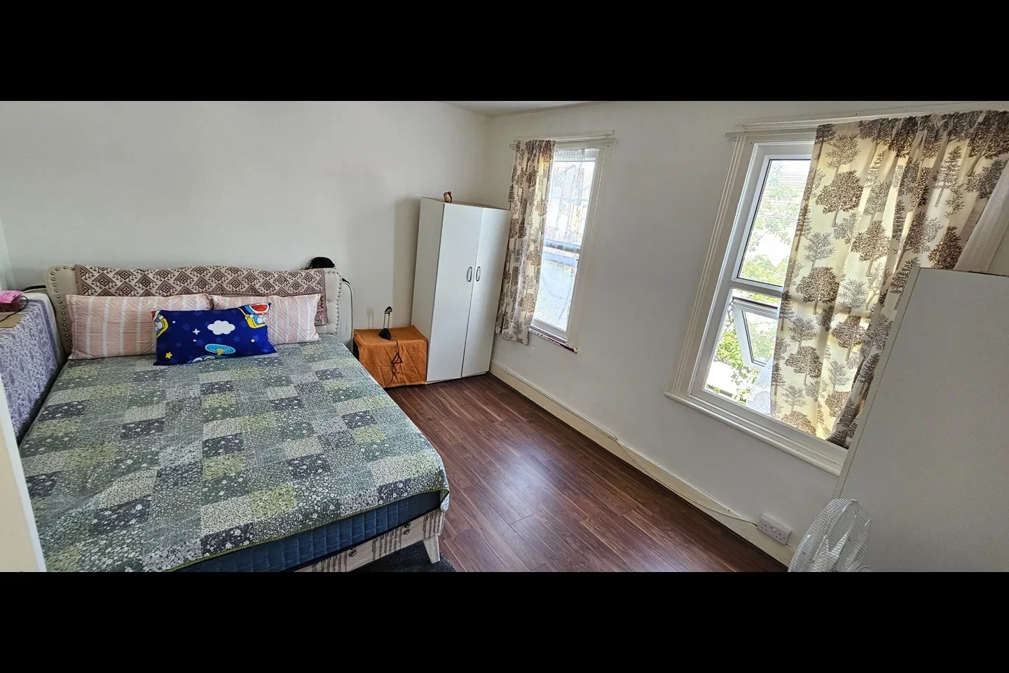 Room Kingsland Road in Greater London