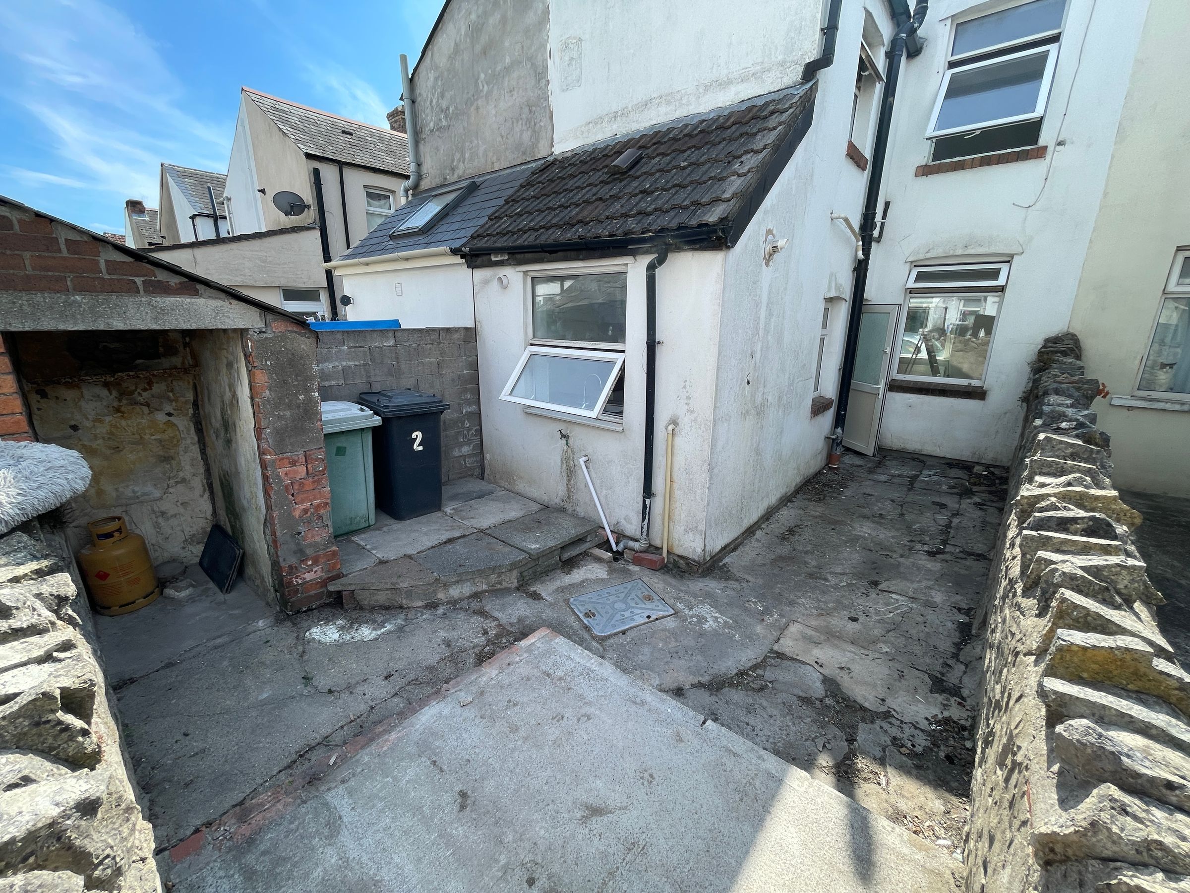 House Davies Street in Barry