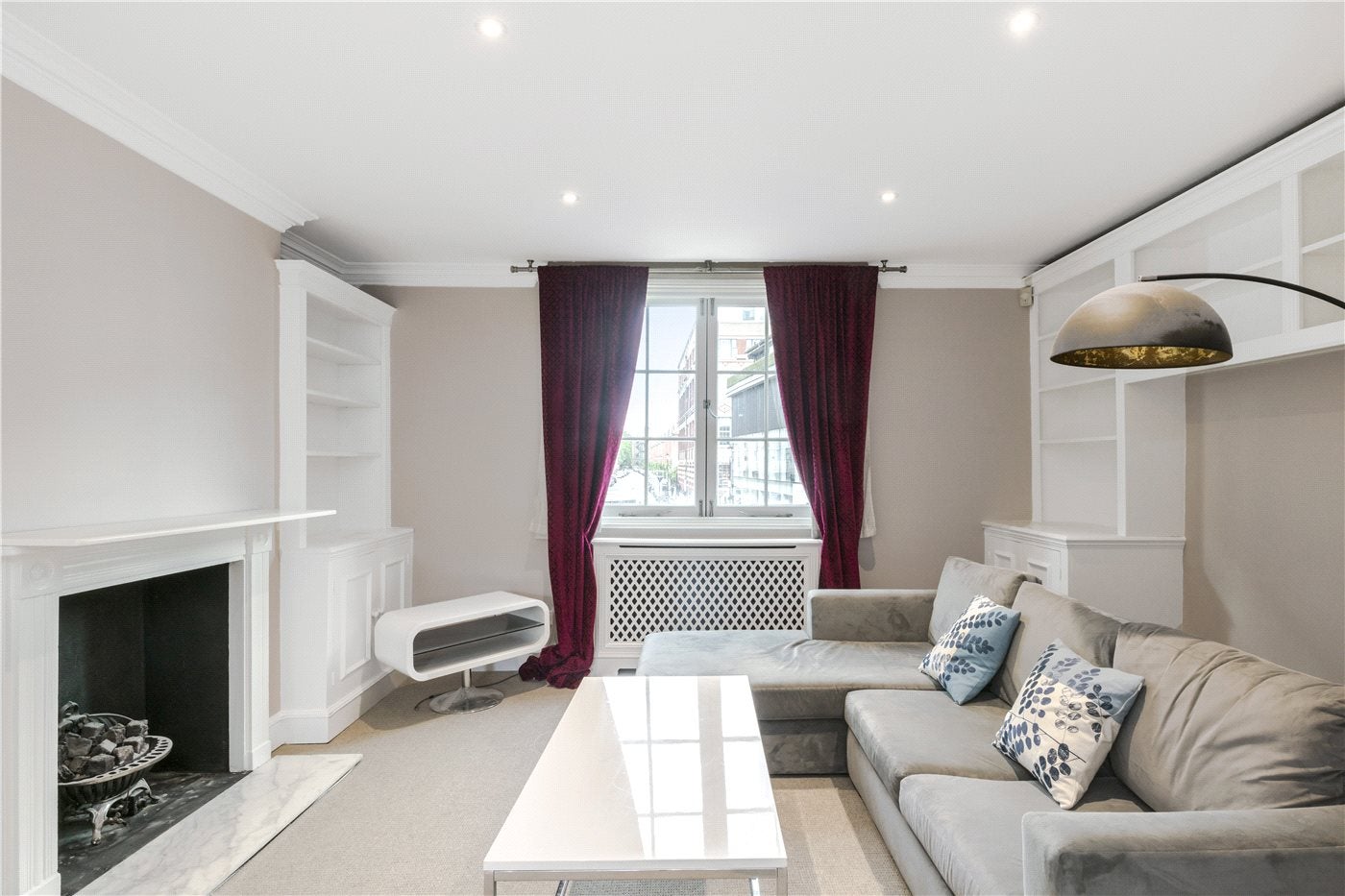 Flat Draycott Avenue in Greater London