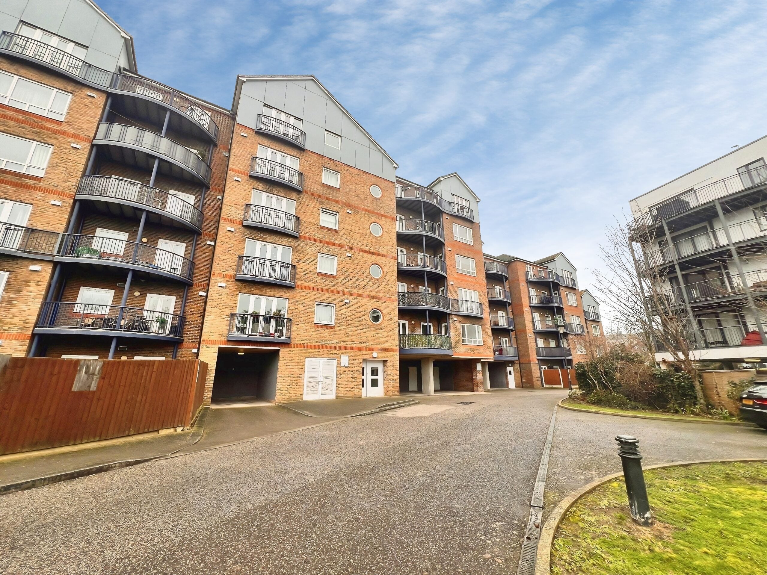 Flat Argent Street in Grays