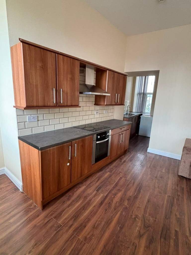 Flat Rawson Square in Bradford