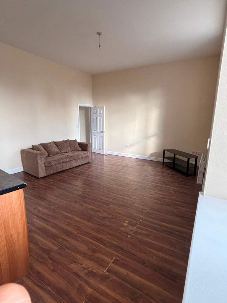 Flat Rawson Square in Bradford