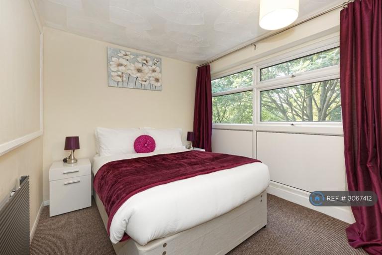 House Plumpton Walk in Canterbury