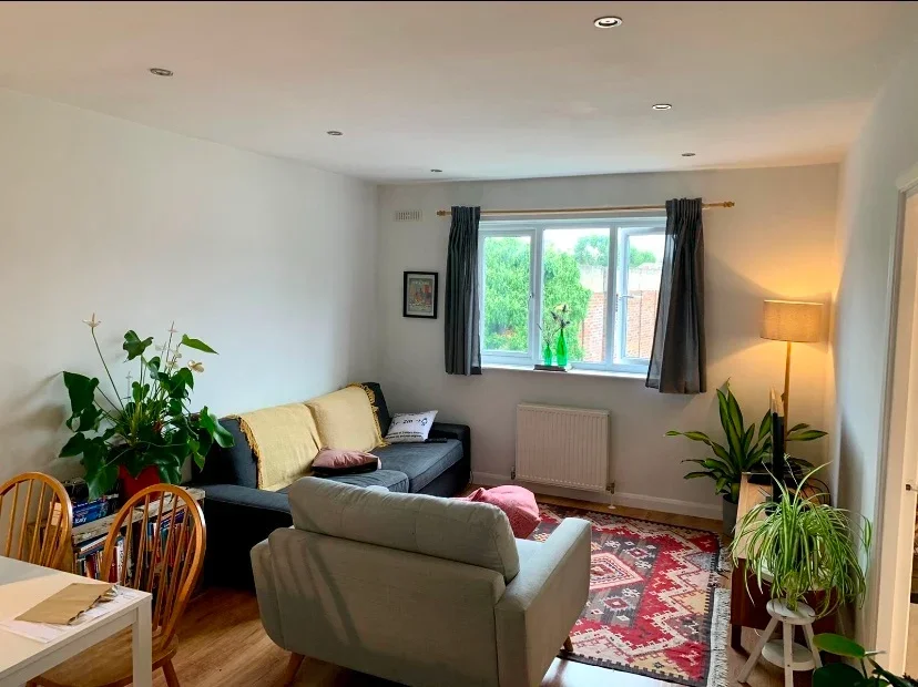 Flat Hewison Street in Greater London