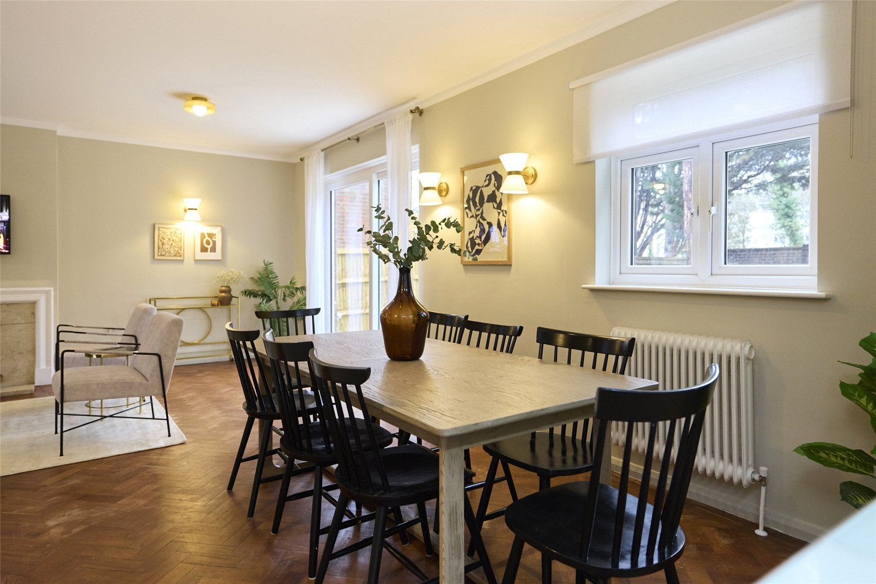 House Ravenswood Court in Greater London