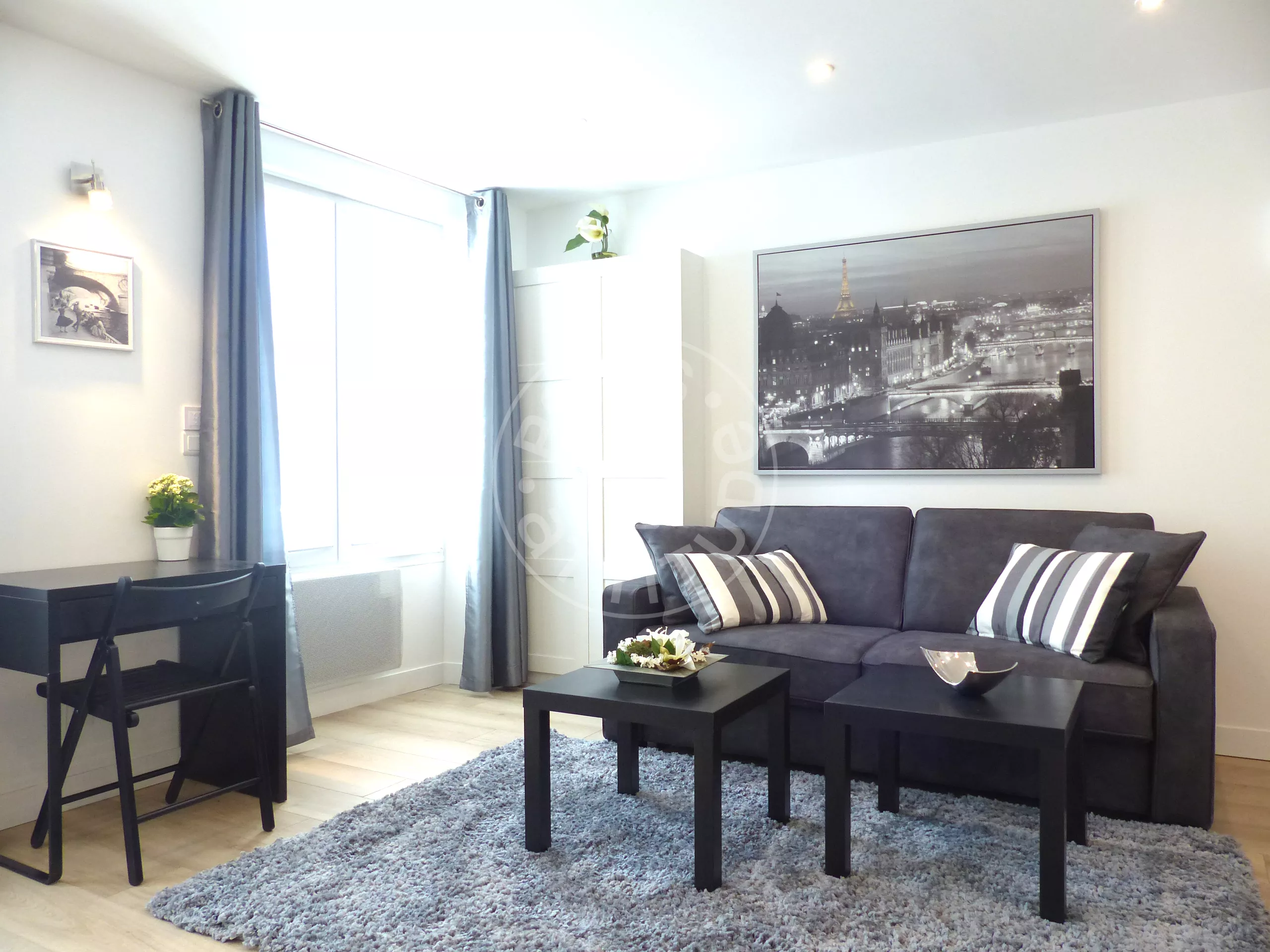 Appartement Rue Poissonnière à Paris